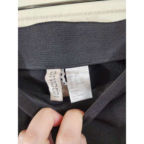 Nwt Divided H&M Womens Size 2 Black Embroidered Floral A-Line Mini Skirt - Picture 5 of 6